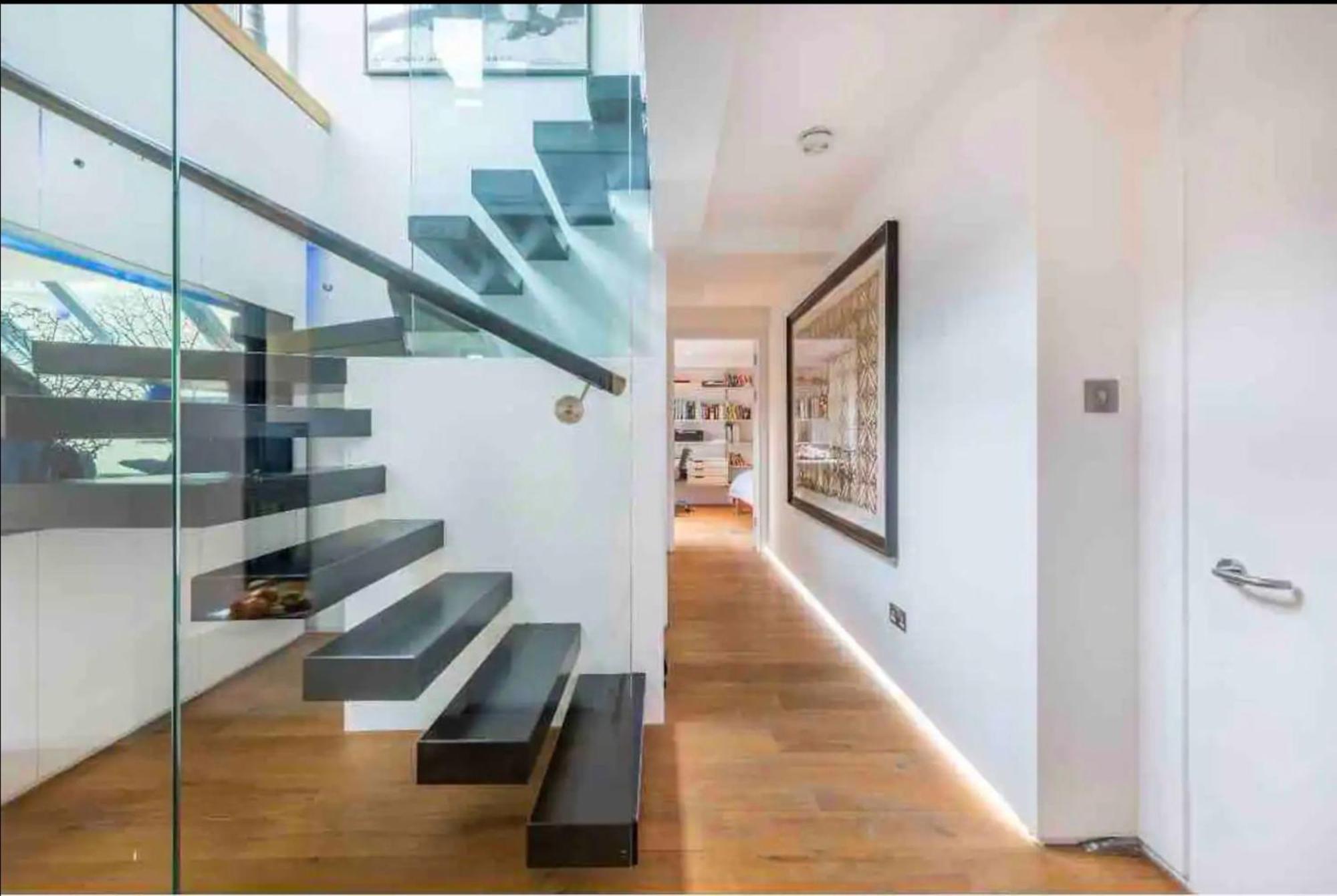 Stunning 3 Bedroom, 3 Bathroom Duplex With Terrace London Eksteriør billede